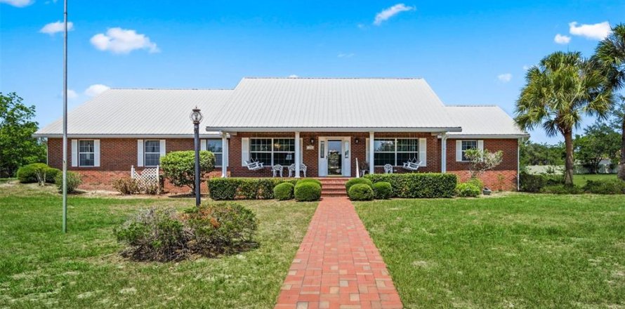 Casa en Wildwood, Florida 3 dormitorios, 266.26 m2 № 1751185