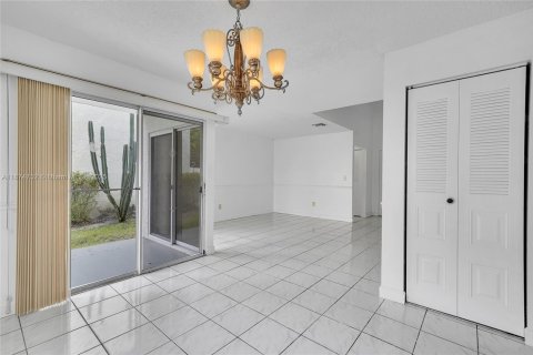 Casa en alquiler en Plantation, Florida, 3 dormitorios, 136.85 m2 № 1925875 - foto 25