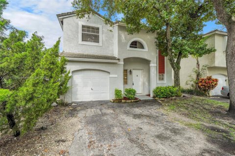 Casa en alquiler en Plantation, Florida, 3 dormitorios, 136.85 m2 № 1925875 - foto 1