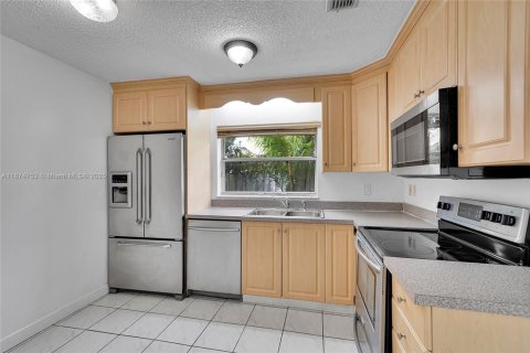 Casa en alquiler en Plantation, Florida, 3 dormitorios, 136.85 m2 № 1925875 - foto 10