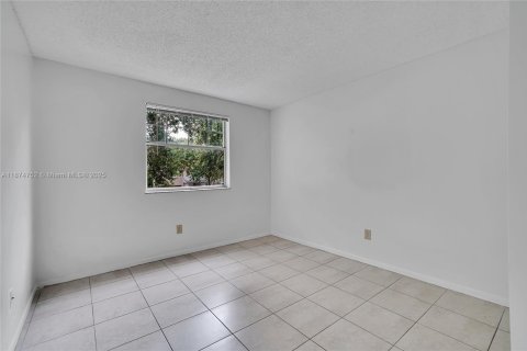 Casa en alquiler en Plantation, Florida, 3 dormitorios, 136.85 m2 № 1925875 - foto 21