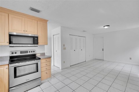 Casa en alquiler en Plantation, Florida, 3 dormitorios, 136.85 m2 № 1925875 - foto 9