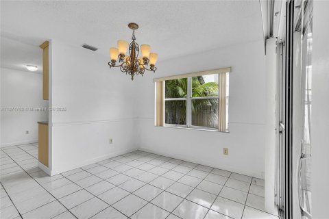 Casa en alquiler en Plantation, Florida, 3 dormitorios, 136.85 m2 № 1925875 - foto 27