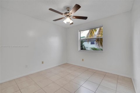 Casa en alquiler en Plantation, Florida, 3 dormitorios, 136.85 m2 № 1925875 - foto 19