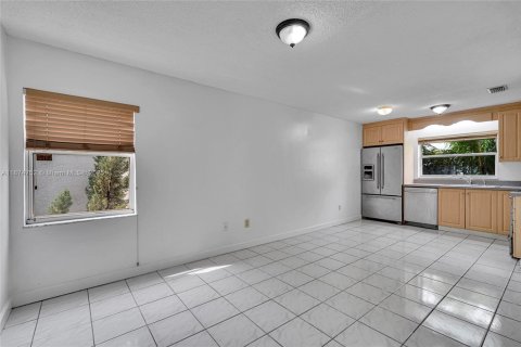 Casa en alquiler en Plantation, Florida, 3 dormitorios, 136.85 m2 № 1925875 - foto 8