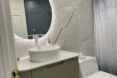 Condominio en venta en Jensen Beach, Florida, 2 dormitorios, 111.2 m2 № 2005921 - foto 9