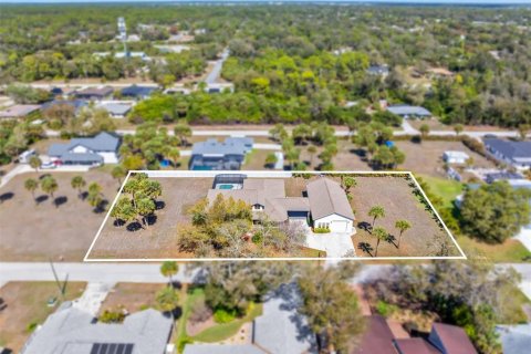 Casa en venta en Port Charlotte, Florida, 5 dormitorios, 298.4 m2 № 2106413 - foto 16