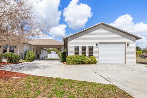 Casa en venta en Port Charlotte, Florida, 5 dormitorios, 298.4 m2 № 2106413 - foto 9