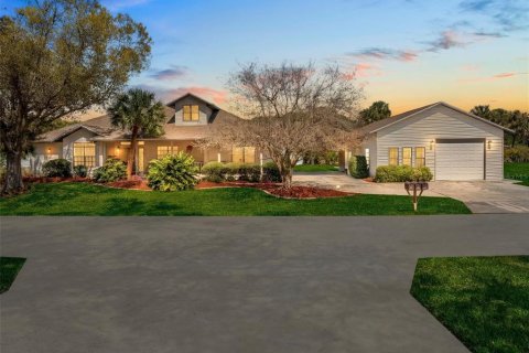 House in Port Charlotte, Florida 5 bedrooms, 298.4 sq.m. № 2106413