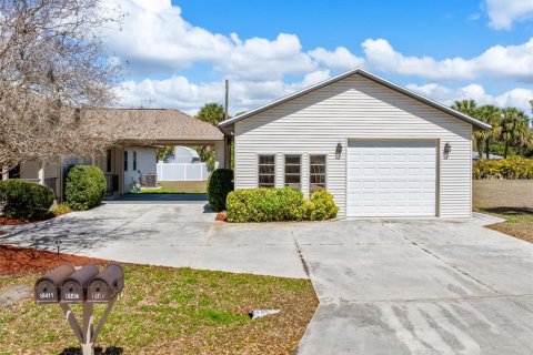 Casa en venta en Port Charlotte, Florida, 5 dormitorios, 298.4 m2 № 2106413 - foto 10
