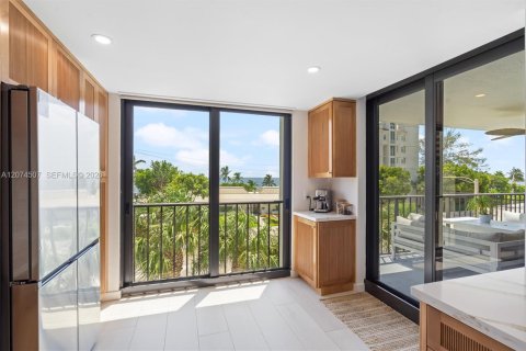 Condo in Fort Lauderdale, Florida, 2 bedrooms  № 2392901 - photo 9