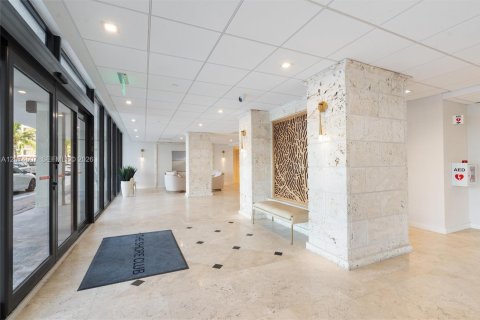 Condo in Fort Lauderdale, Florida, 2 bedrooms  № 2392901 - photo 23