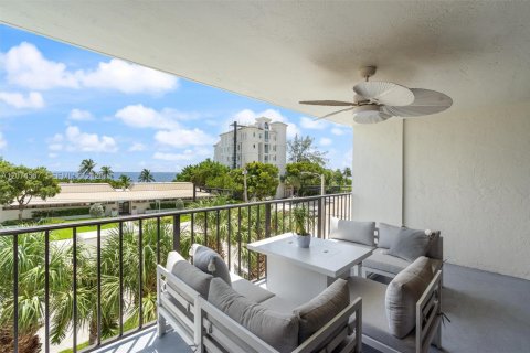 Condo in Fort Lauderdale, Florida, 2 bedrooms  № 2392901 - photo 4
