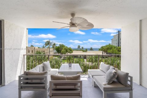 Condo in Fort Lauderdale, Florida, 2 bedrooms  № 2392901 - photo 3