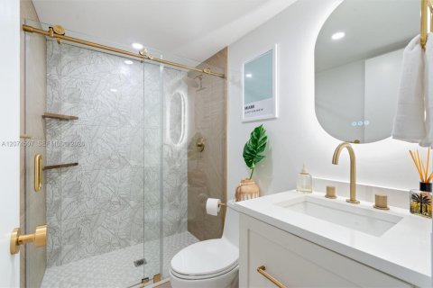 Condo in Fort Lauderdale, Florida, 2 bedrooms  № 2392901 - photo 22