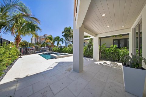 Townhouse in Fort Lauderdale, Florida 4 bedrooms, 325.16 sq.m. № 2083053 - photo 17