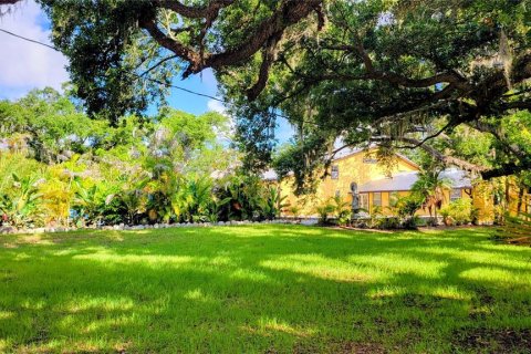 House in Sarasota, Florida 11 bedrooms, 754.37 sq.m. № 2141020 - photo 24