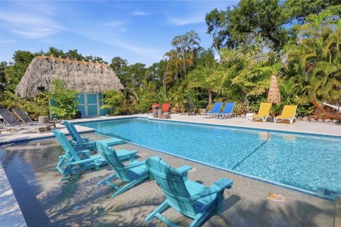 House in Sarasota, Florida 11 bedrooms, 754.37 sq.m. № 2141020 - photo 14