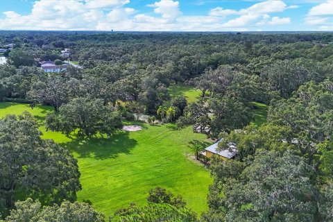 House in Sarasota, Florida 11 bedrooms, 754.37 sq.m. № 2141020 - photo 1