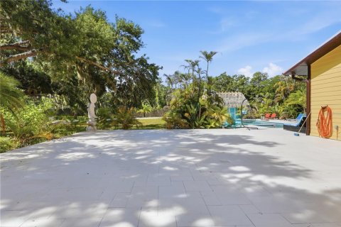 House in Sarasota, Florida 11 bedrooms, 754.37 sq.m. № 2141020 - photo 21