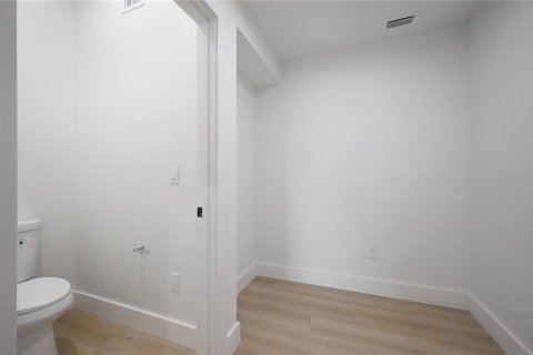 House in Tampa, Florida 3 bedrooms, 170.94 sq.m. № 1675770 - photo 26