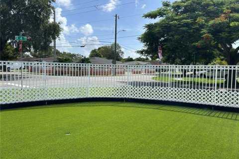 Casa en venta en Miami, Florida, 4 dormitorios, 229.1 m2 № 1978813 - foto 5