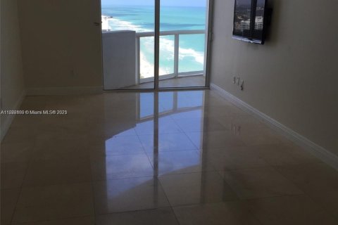 Снять в аренду кондоминиум в Майами-Бич, Флорида 1 спальня, 63.45м2, № 1958613 - фото 19