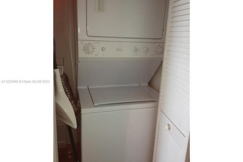 Снять в аренду кондоминиум в Майами-Бич, Флорида 1 спальня, 63.45м2, № 1958613 - фото 17