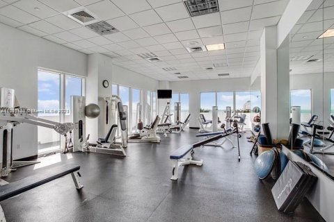 Condo in Miami Beach, Florida, 1 bedroom  № 1958613 - photo 23