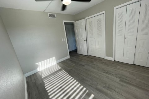 Condo in Clearwater, Florida, 2 bedrooms  № 2156243 - photo 17