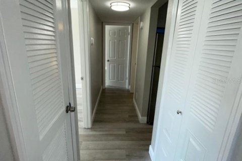 Condo in Clearwater, Florida, 2 bedrooms  № 2156243 - photo 15