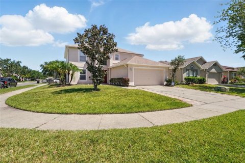House in Winter Garden, Florida 4 bedrooms, 209.96 sq.m. № 1722215 - photo 2