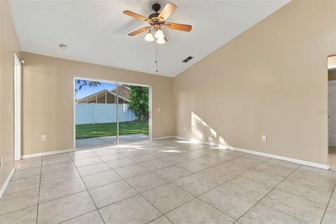 Villa ou maison à louer à Orlando, Floride: 3 chambres, 110 m2 № 2420424 - photo 12