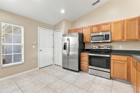 Villa ou maison à louer à Orlando, Floride: 3 chambres, 110 m2 № 2420424 - photo 6