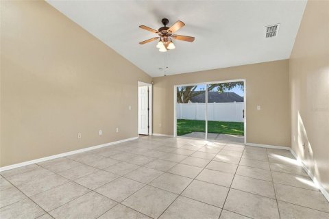 Villa ou maison à louer à Orlando, Floride: 3 chambres, 110 m2 № 2420424 - photo 11