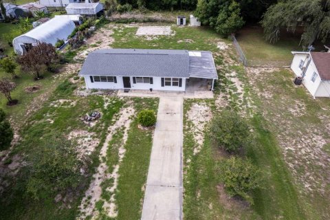 House in Fruitland Park, Florida 3 bedrooms, 102.01 sq.m. № 2234438 - photo 16