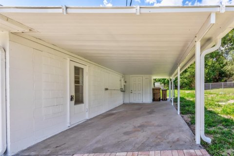 House in Fruitland Park, Florida 3 bedrooms, 102.01 sq.m. № 2234438 - photo 14