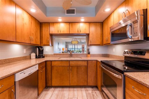 Condo in Bradenton, Florida, 2 bedrooms  № 1903522 - photo 7