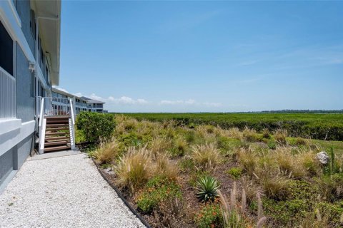 Condo in Bradenton, Florida, 2 bedrooms  № 1903522 - photo 23