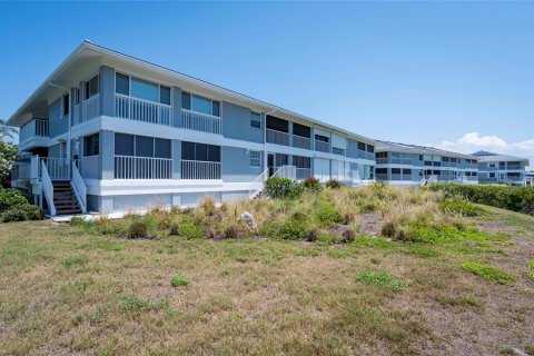 Condo in Bradenton, Florida, 2 bedrooms  № 1903522 - photo 24