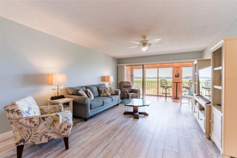 Condo in Bradenton, Florida, 2 bedrooms  № 1903522 - photo 11