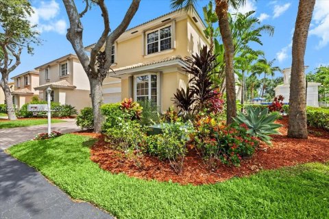 Casa en Hollywood, Florida 3 dormitorios, 200.95 m2 № 2378646