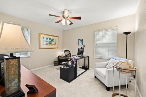Casa en venta en Hollywood, Florida, 3 dormitorios, 200.95 m2 № 2378646 - foto 19