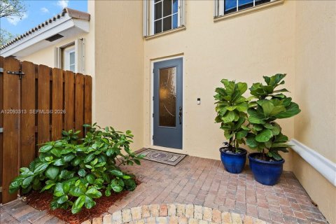 Casa en venta en Hollywood, Florida, 3 dormitorios, 200.95 m2 № 2378646 - foto 3