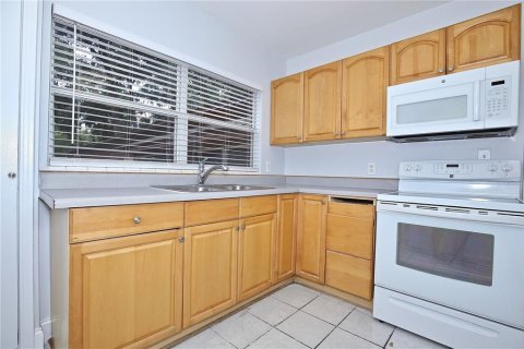 Снять в аренду виллу или дом в Орландо, Флорида 5 комнат, 181.53м2, № 1819378 - фото 6