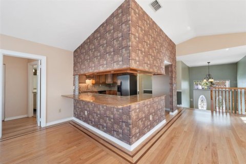 House in New Port Richey, Florida 5 bedrooms, 273.13 sq.m. № 1903640 - photo 13