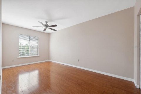 House in New Port Richey, Florida 5 bedrooms, 273.13 sq.m. № 1903640 - photo 30