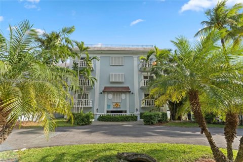 Copropriété à louer à Coral Gables, Floride: 2 chambres, 83.33 m2 № 2390026 - photo 9