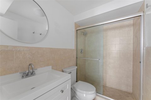 Copropriété à louer à Coral Gables, Floride: 2 chambres, 83.33 m2 № 2390026 - photo 6