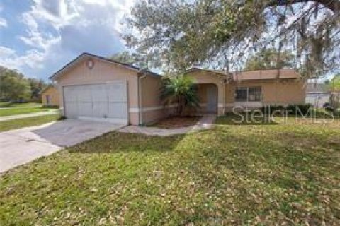 Villa ou maison à louer à Kissimmee, Floride: 3 chambres, 111.48 m2 № 1919297 - photo 1